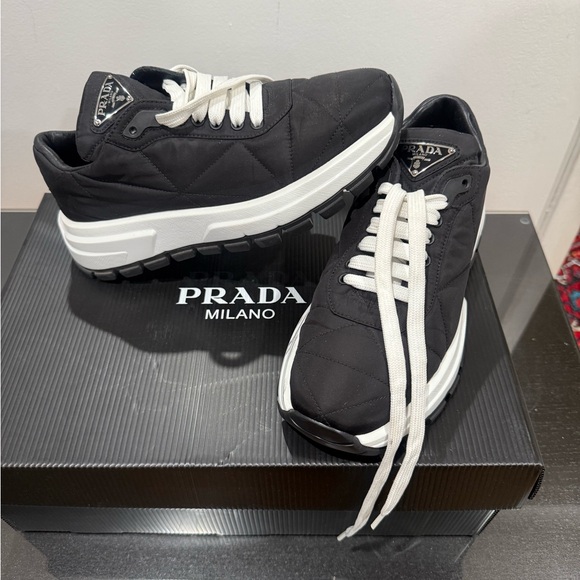 Sneakers